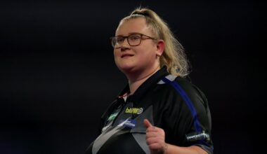 Greaves becomes first female to hit nine-darter on tour