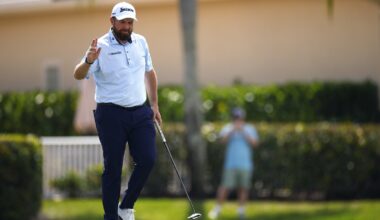 Lowry powers his way to top of Cognizant leaderboard