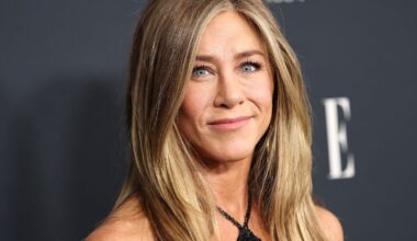 9 Jennifer Aniston-Approved Fashion and Beauty Products