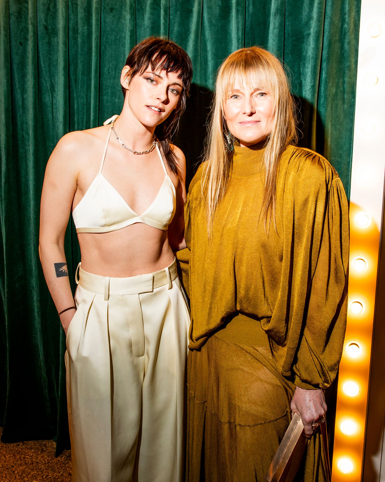 Image may contain Gail Davies Kristen Stewart Person Photobombing Face Happy Head Smile Adult and Clothing