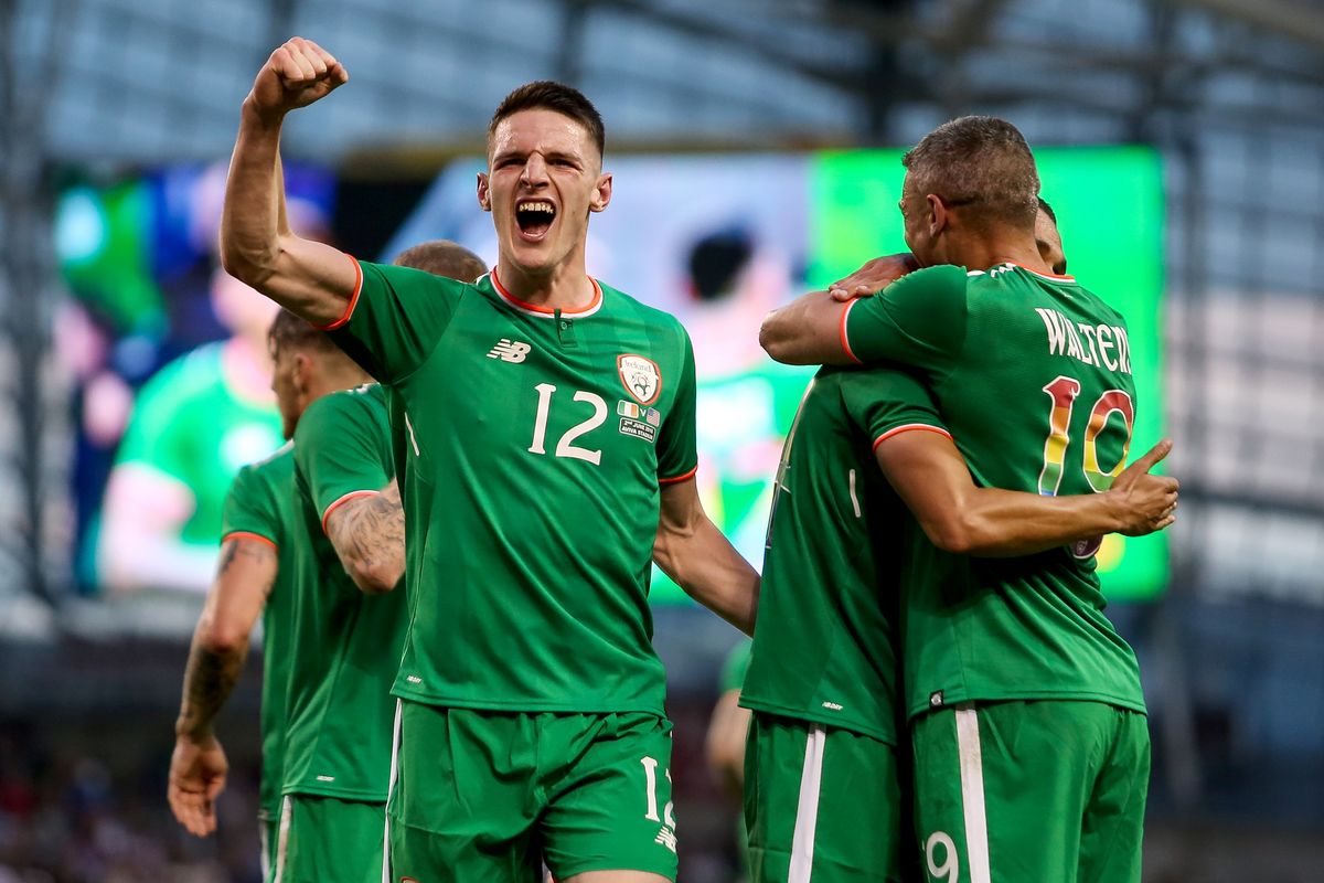 Declan Rice playing for Ireland in 2018
