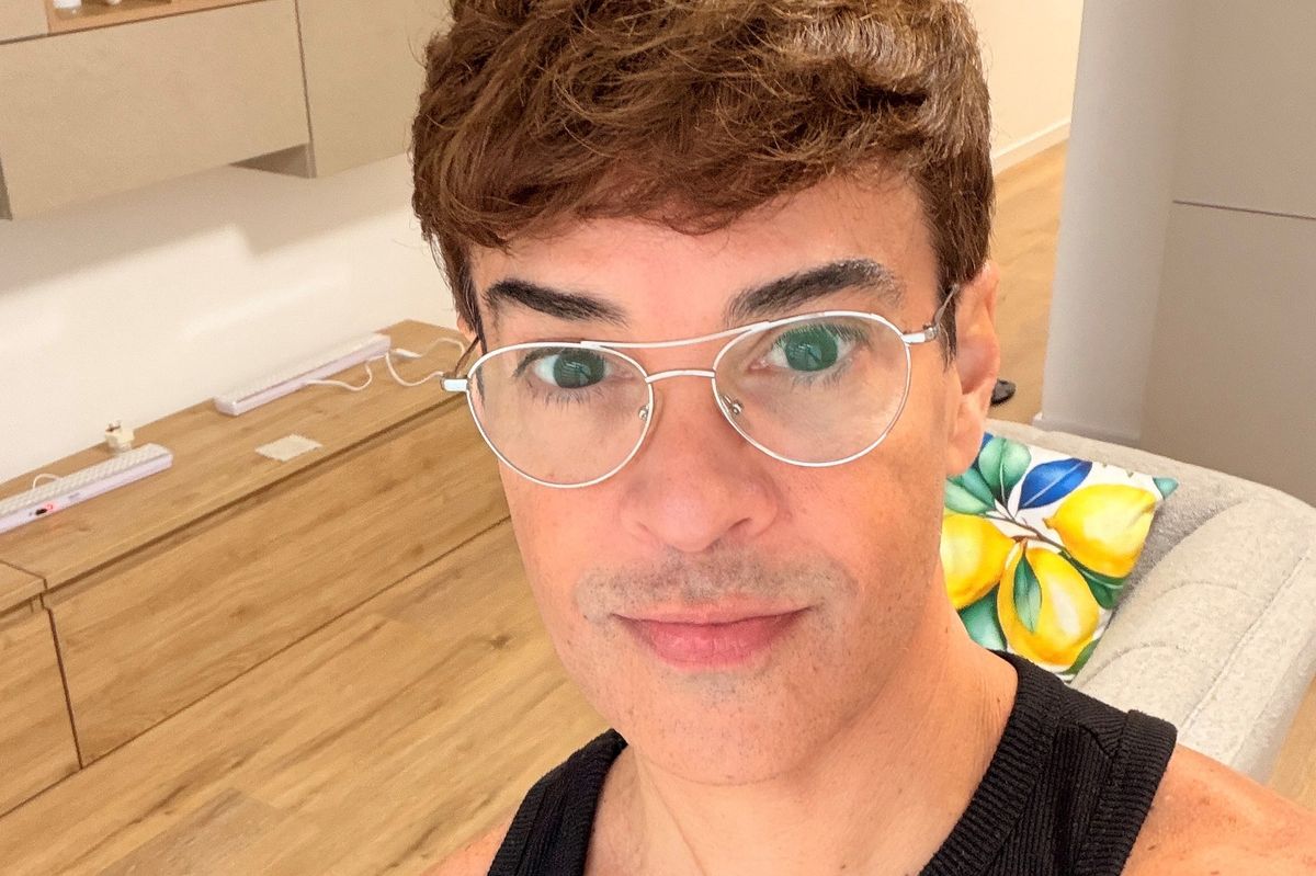 No-one believes how old Edson really is (Cover Images)