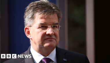 Slovakia PM's national security adviser resigns over Epstein links - BBC