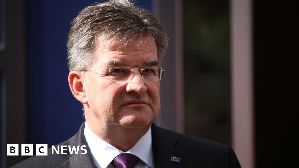 Slovakia PM's national security adviser resigns over Epstein links - BBC