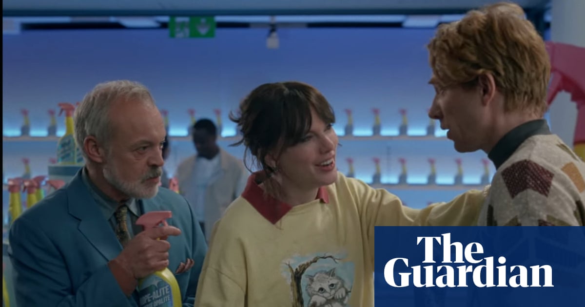 Taylor Swift casts ‘insanely charismatic and lovable’ Graham Norton in music video | Taylor Swift