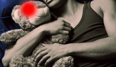 Chinese Adults Taking Strange AI Devices to Bed With Them