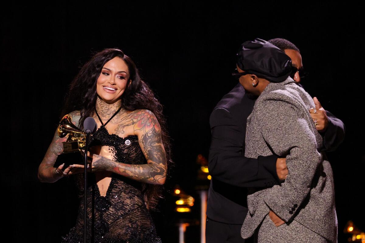 Kehlani (L) and Dixson at the Peacock Theater