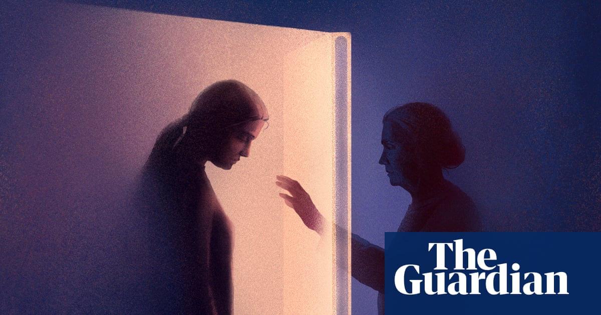 The rise of ‘low contact’ family relationships: ‘I said, Mum, I need to take some space’ | Family