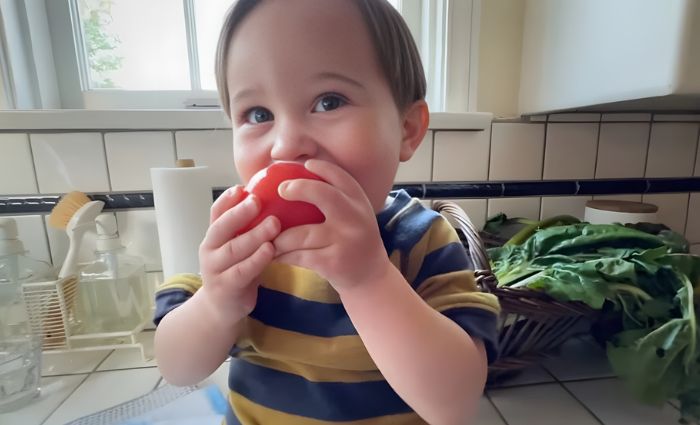 Google blends heart, humor and the Kelces in Super Bowl ads