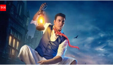 Akshay Kumar drops the 'Bhooth Bangla' preponed announcement video; netizens call it a bad decision and slam the use of AI |