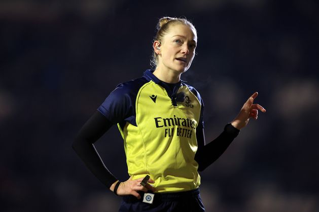 Who is Hollie Davidson? Ireland v Italy referee makes Six Nations history
