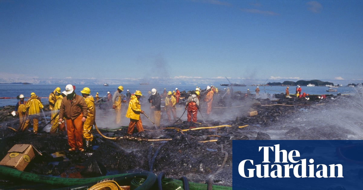 Iran’s shadow fleet of old tankers a ticking time bomb for sea life, say experts | Oil spills