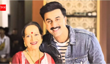 Himani Shivpuri lauds Ranbir Kapoor's 'sanskar', shares 'Aa Ab Laut Chalen' memories; says, 'He got up and touched my feet' |