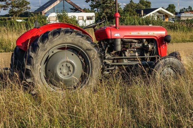 Kidney donor accountant beat up mechanic in ‘red mist rage’ over tractor repairs