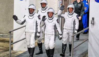 New crew blasts off to start work at International Space Station