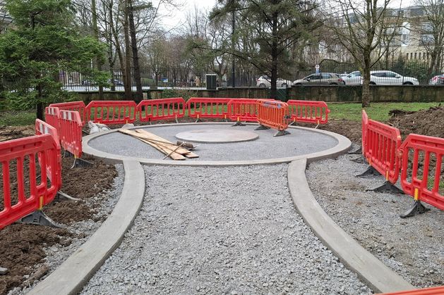 Kerry sculpture for revolutionary women faces tree-cutting backlash