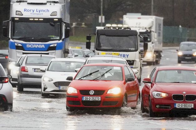 Weather Ireland: Met Éireann forecast ice, frost and now over next four days; and two counties hit with last-minute rain warning