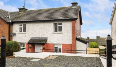 See inside three-bedroom Wicklow home with sea views on market for just €250,000
