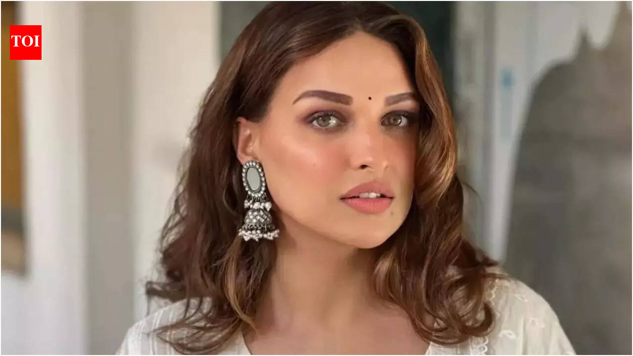 Bigg Boss 13 fame Himanshi Khurana gets Rs 10 cr extortion threat |