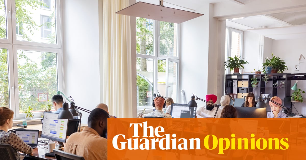 Even amid rising economic uncertainty, now is not the time to hug your job | Gene Marks