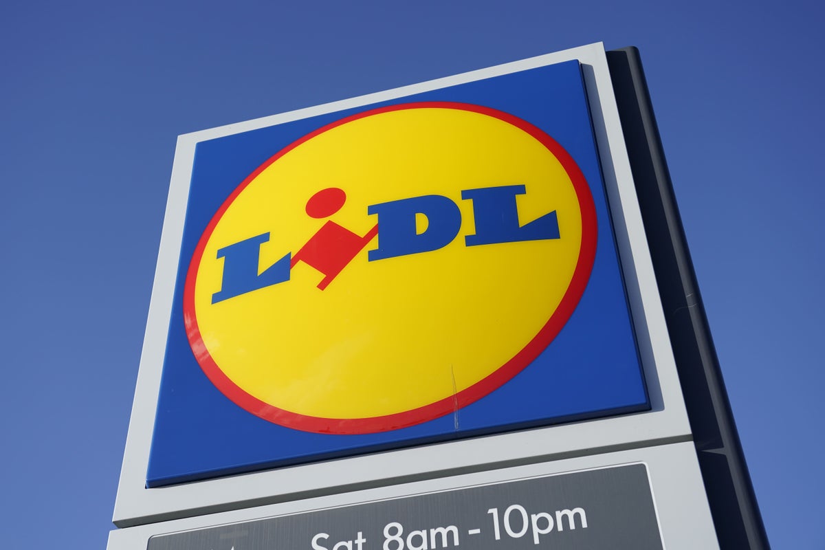 ‘Dehydrated’ Lidl worker sacked for drinking 17p bottle of water