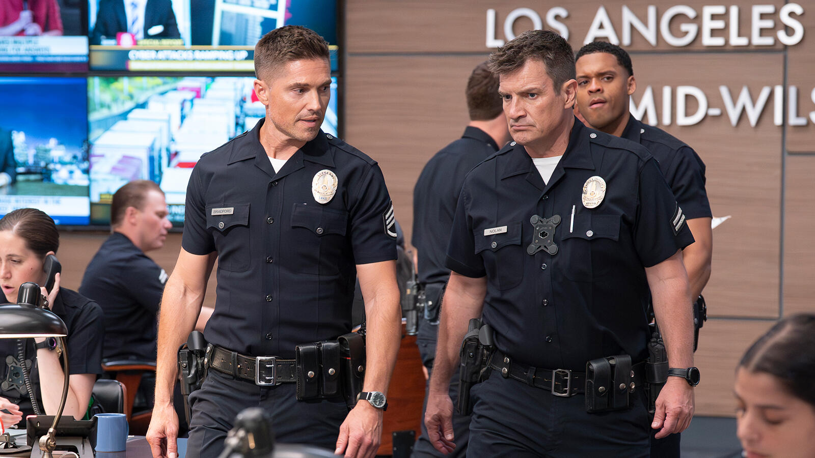 The Rookie's Eric Winter Teases Tim's Mother's Arrival and an Action-Packed Rest of Season 8