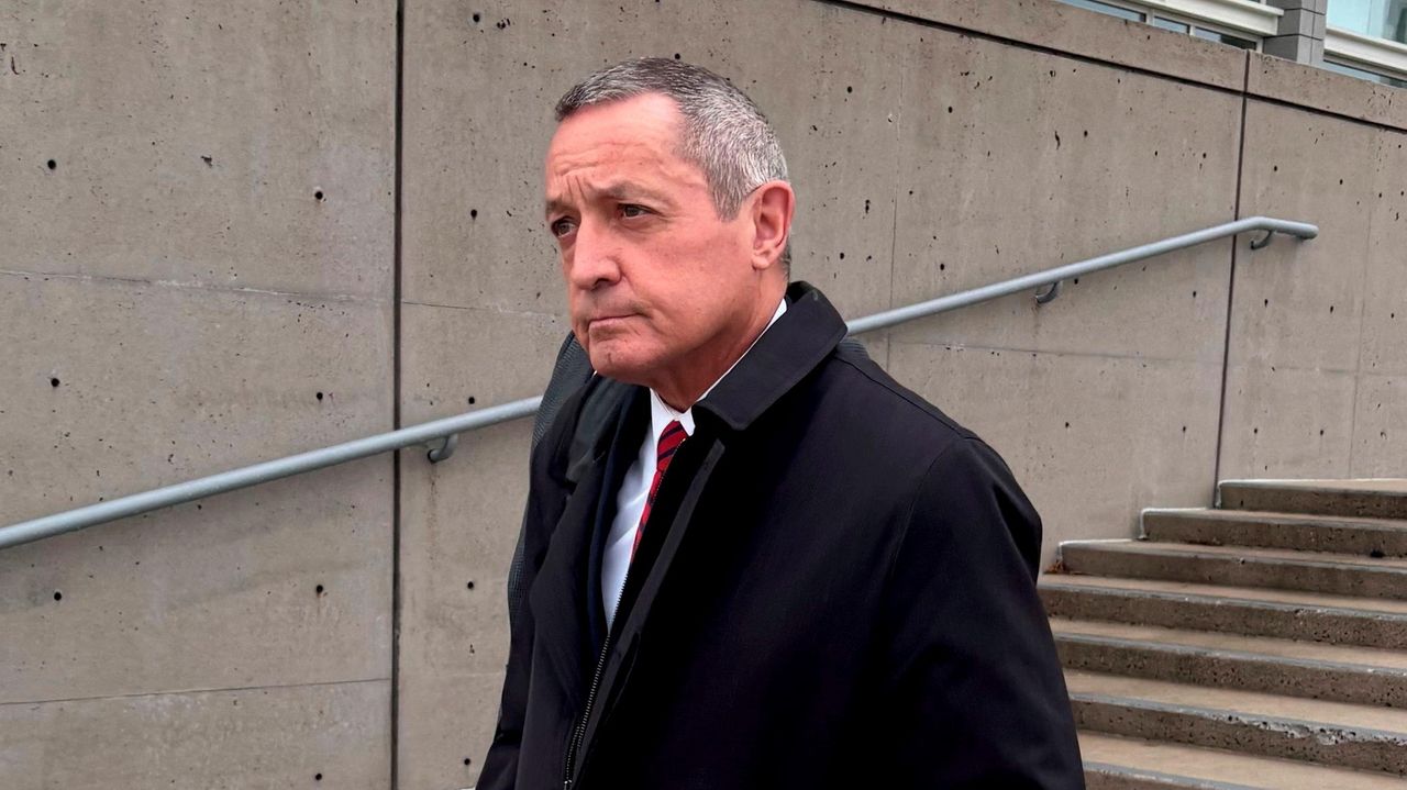 Retirees face cycle of broken promises from financial adviser