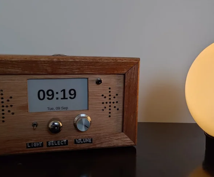 The e-paper alarm clock