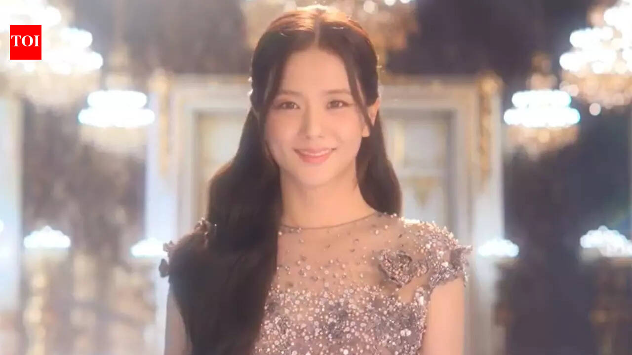 Boyfriend on Demand' trailer: Jisoo enters her rom-com era as she gives virtual dating a shot in K-drama series opposite Seo In-guk |