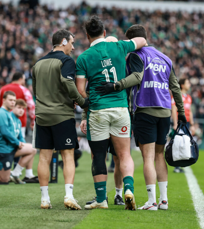 james-lowe-leaves-the-pitch-after-getting-injured