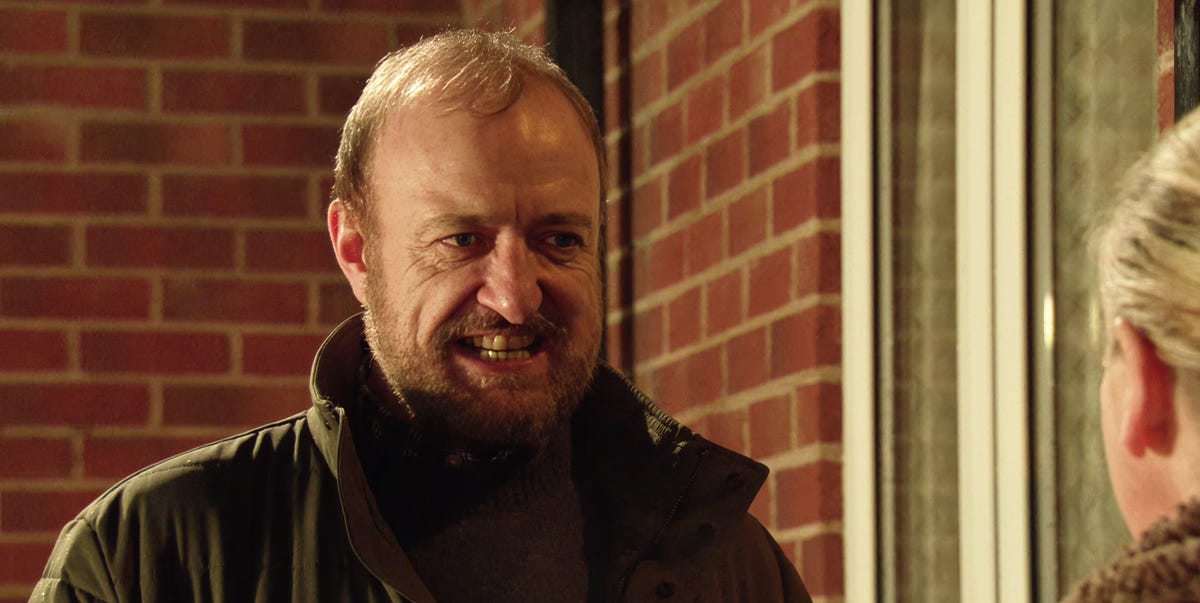 Coronation Street confirms who attacked Mal Roper in early ITVX episode