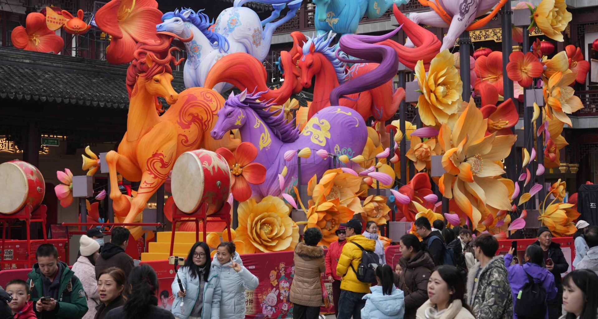 1 in 4 China-listed firms in red last year on weak consumer spending