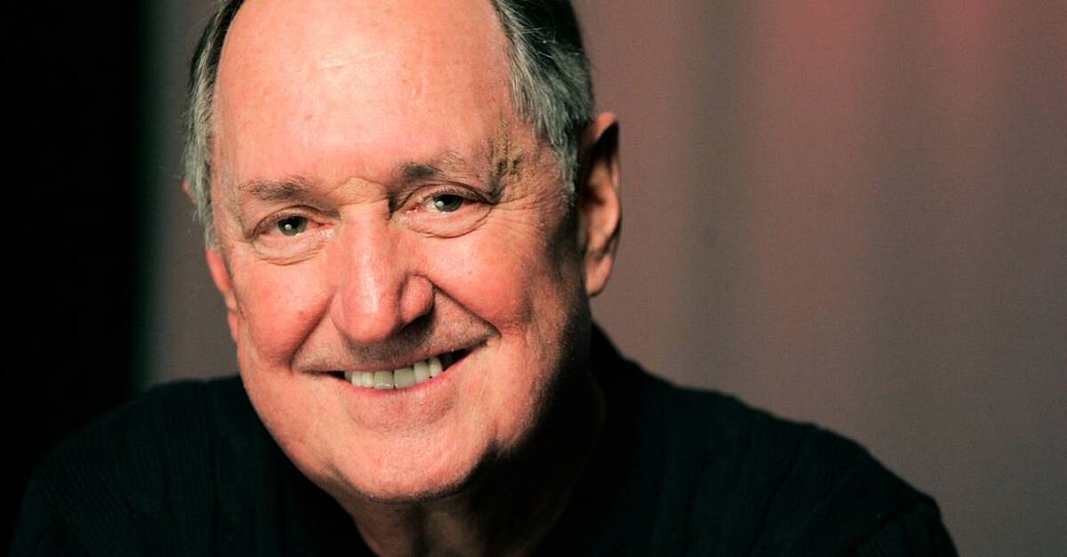Neil Sedaka, singer-songwriter behind dozens of 1960s and ’70s hits, dies at 86