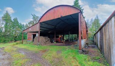 €500k for 95ac Tipperary residential farm with extensive farm buildings