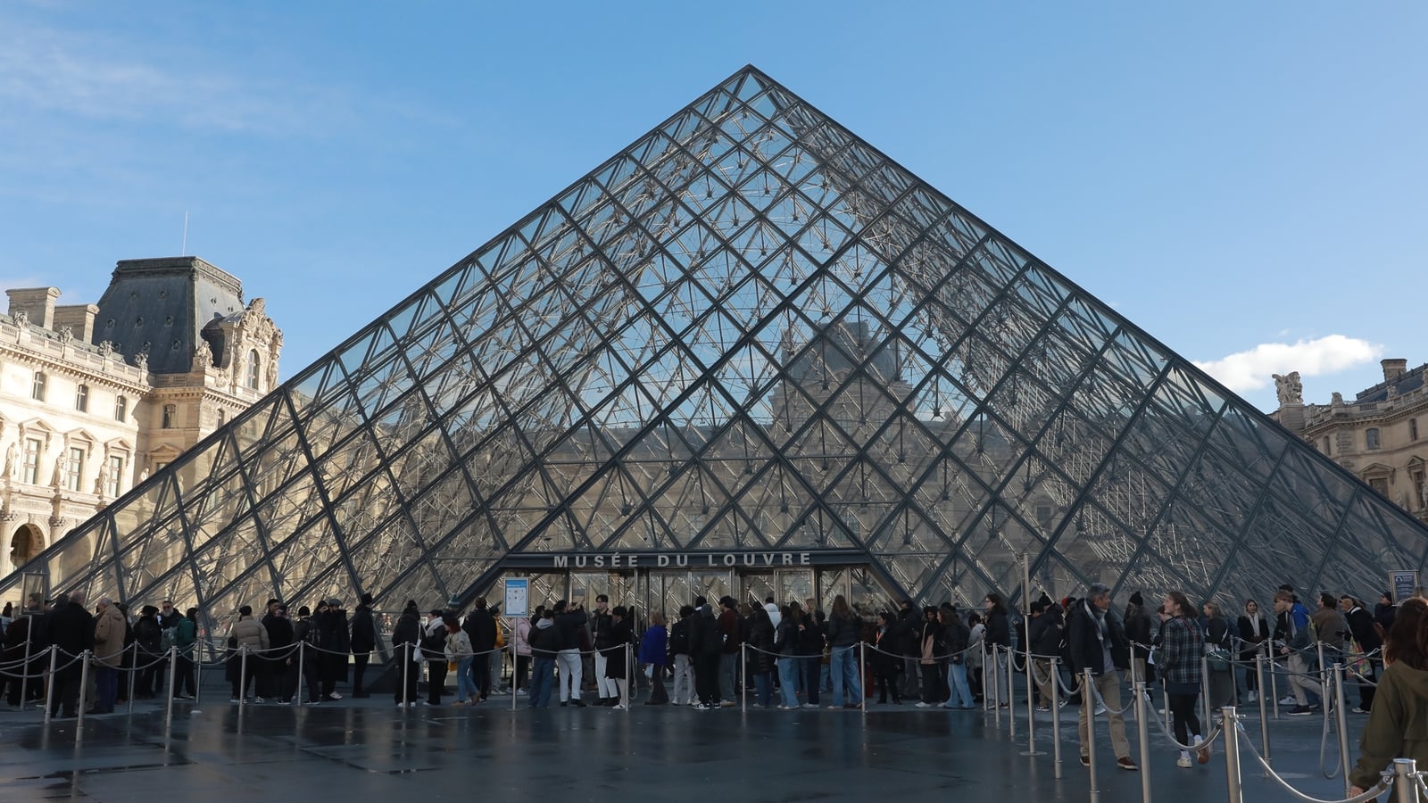 Louvre museum chief resigns months after jewel heist
