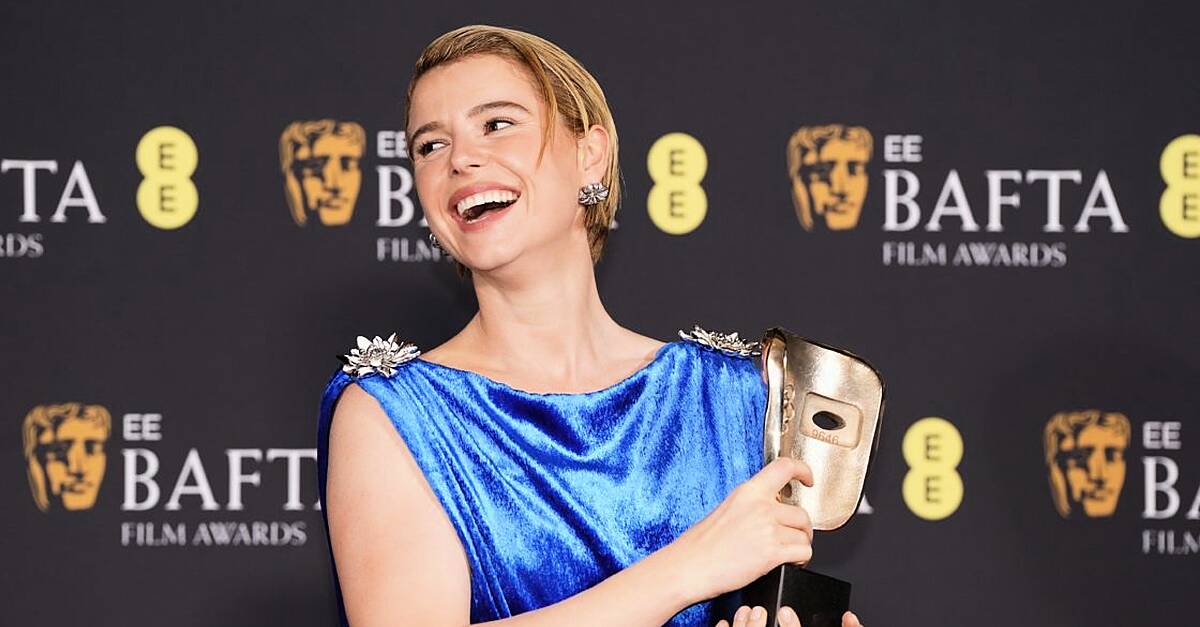 Jessie Buckley says motherhood is ‘the best way to wake up in the morning’