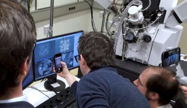 World’s smallest QR code paves the way for ultralong-life data storage – Physics World