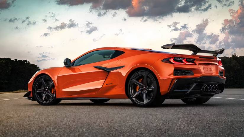 2025-chevrolet-corvette-c8-z06-in-sebring-orange-tintcoat