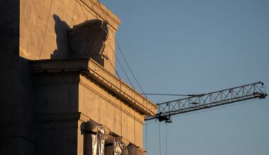 Long US Treasury yields to rise later in year; supply to postpone Fed balance sheet reduction: Reuters Poll