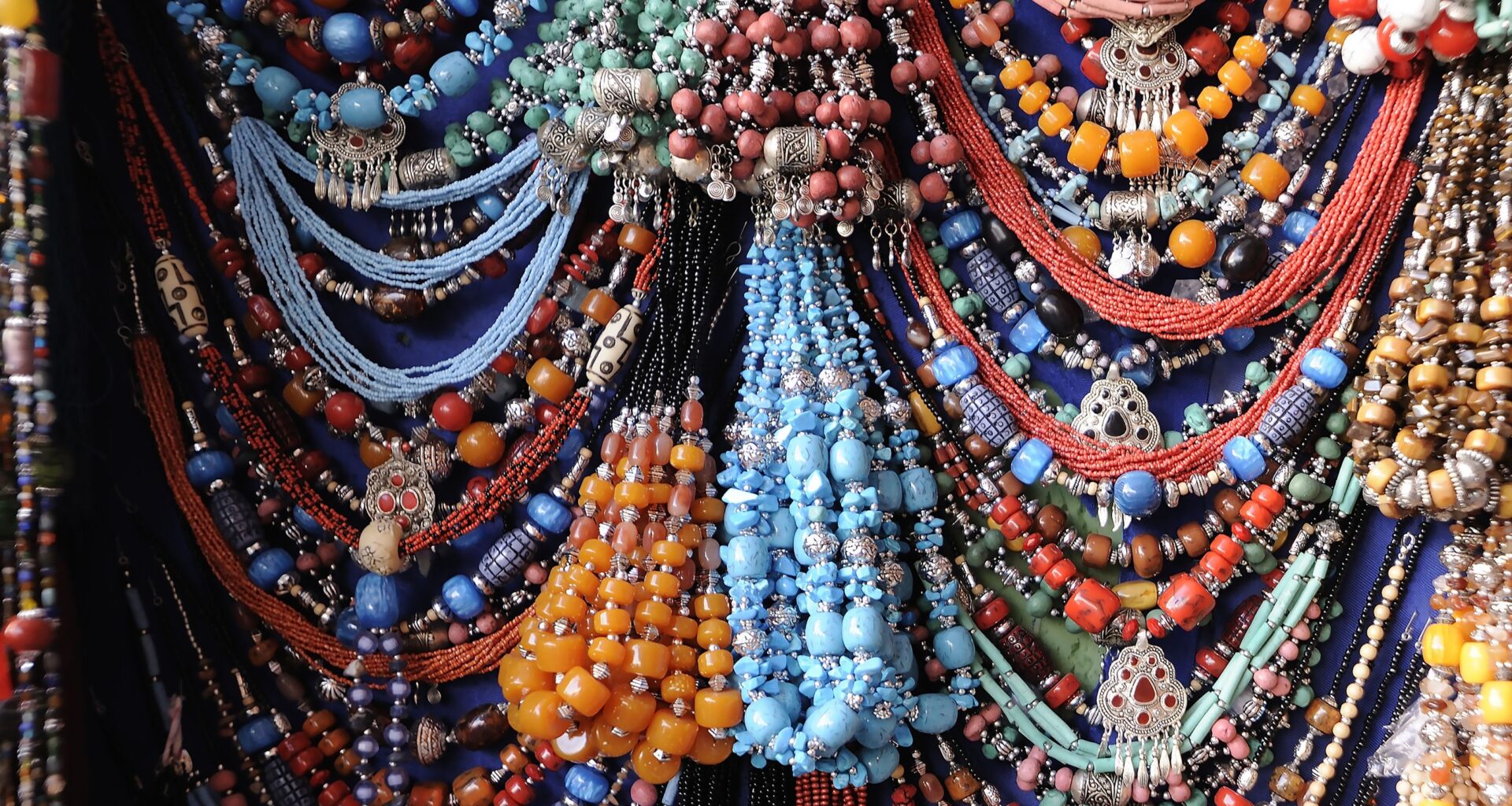 Crank the ISO and watch for the blue cast – my quick guide to photographing street markets