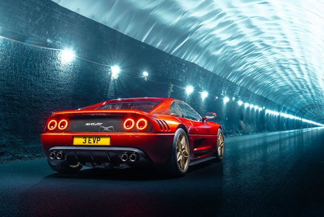 Evoluto Automobili Ferrari F355 tunnel run 2