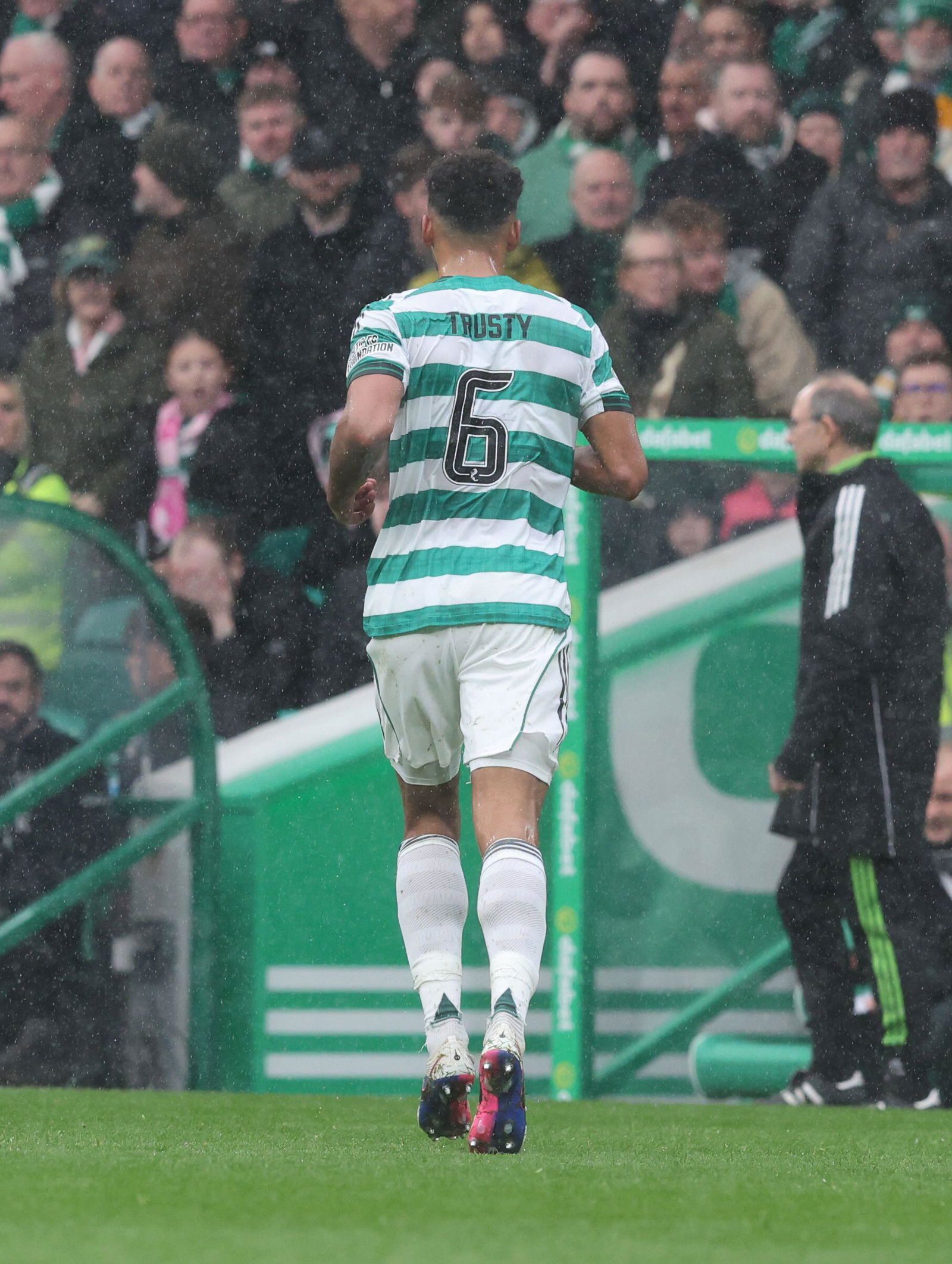 celtic fc auston trusty red card spfl