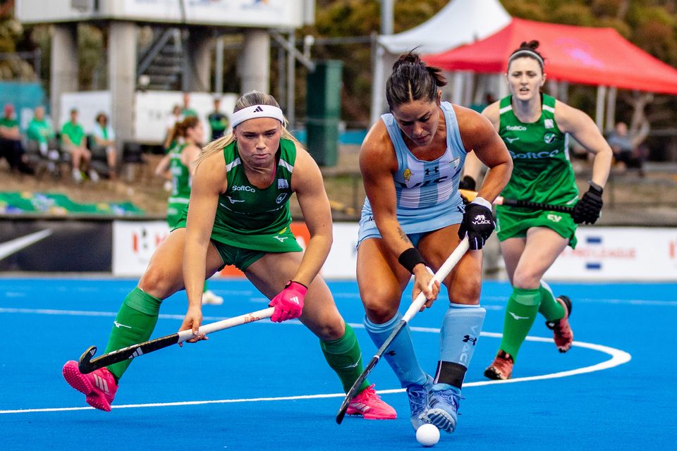 Ireland’s Caoimhe Perdue defends the Irish circle. Photo: World Sport Pics