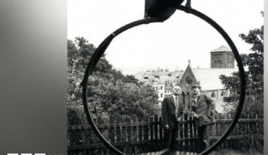 Yn Arreyder is a large steel ring twisted to hold aloft a heavy double dome, positioned to look out across Douglas Bay towards the sunrise.
