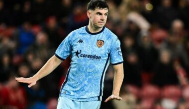 John Egan set to stay at Hull, Kenny joins Bolton on loan