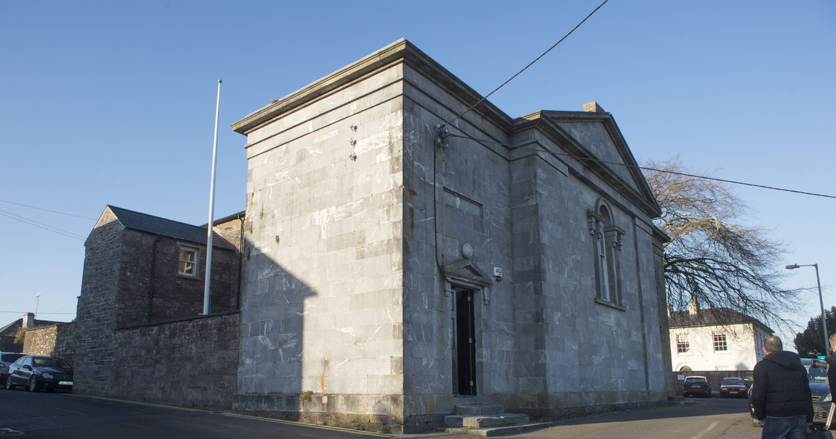 Cork motorist assaulted while sitting in car in unprovoked attack