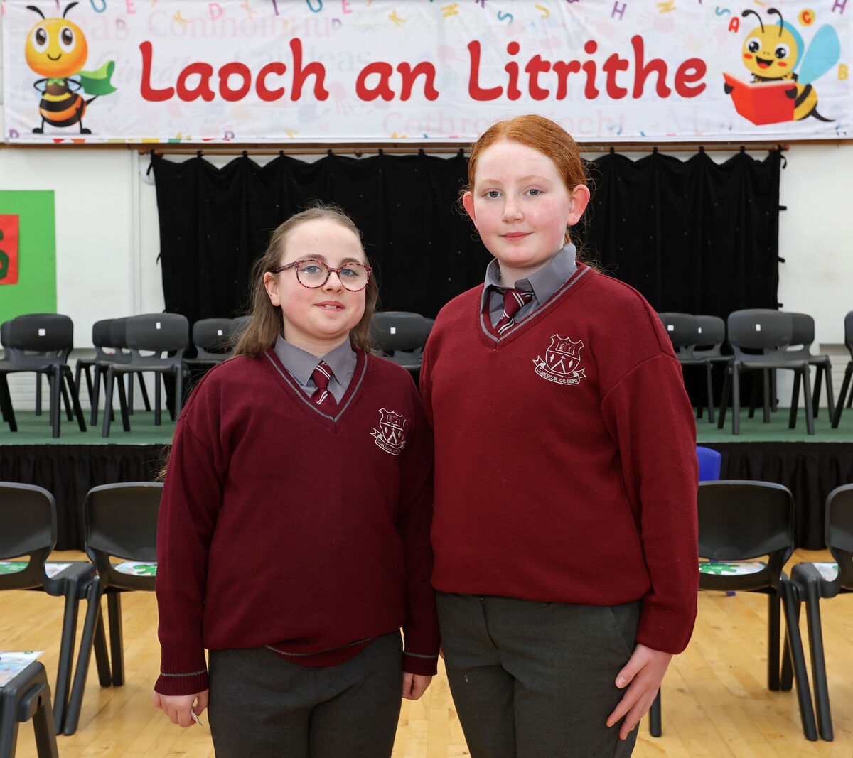  Ruth Nì hAragàin and Ella Ni Chaiside, both competitors from Gaelscoil De HÍde Fermoy. Picture: Jim Coughlan.