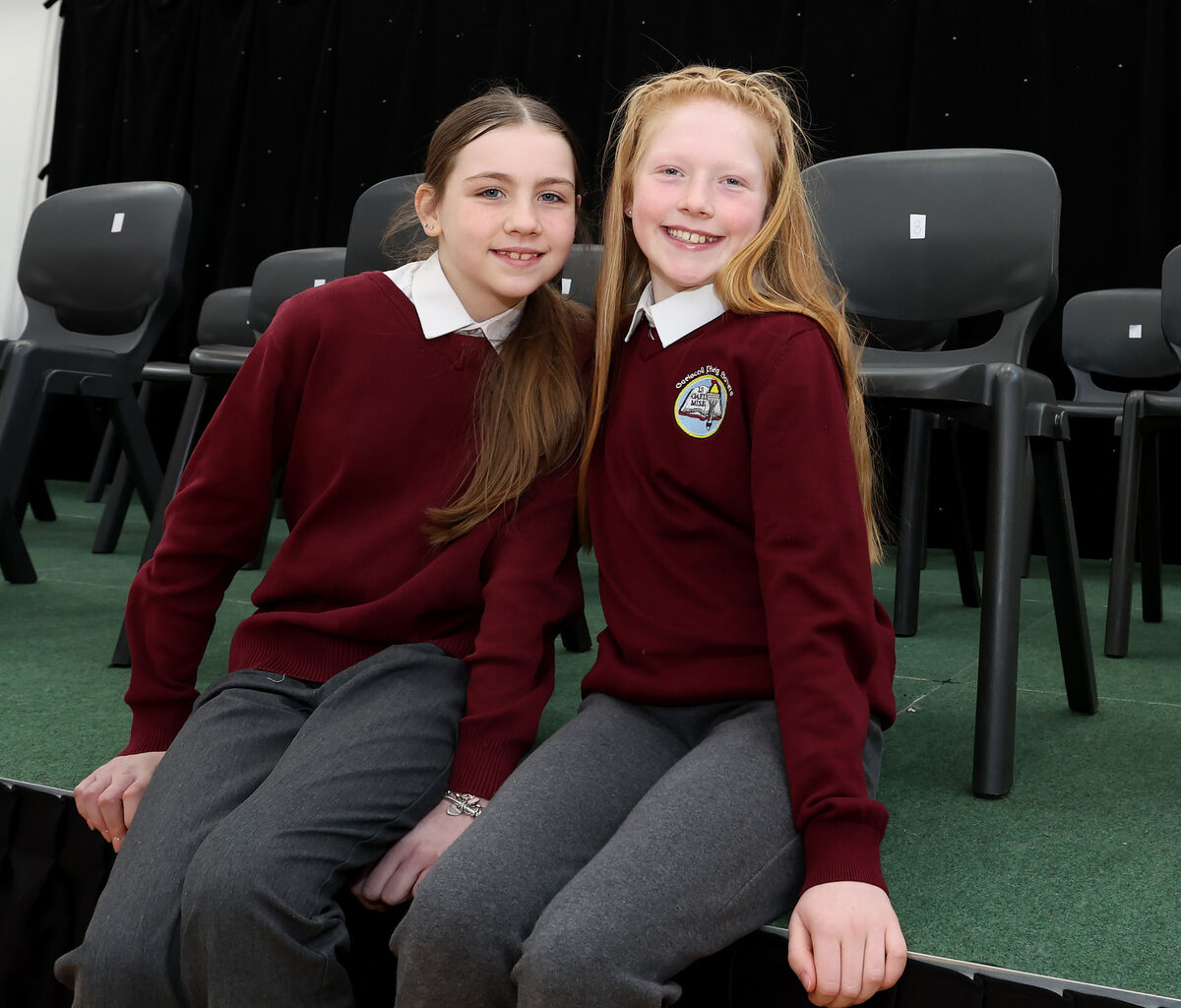  Èimi Leigh Ni Fhathartaigh and Ali Nic an Tuile, both competitiors from Gaelscoil Pheig Sayers.