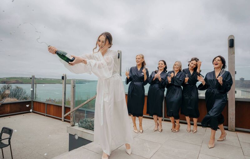 Judy Collins with Tara Nolan, Caitriona Kelly, Casey Smith and Hannah Dineen. Pictures: Dylan Clifford 