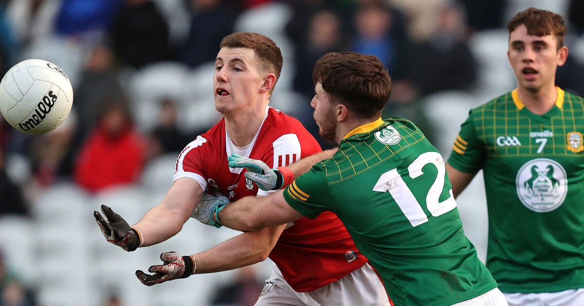 Time for footballers to deliver in key promotion clash at packed Páirc Uí Rinn